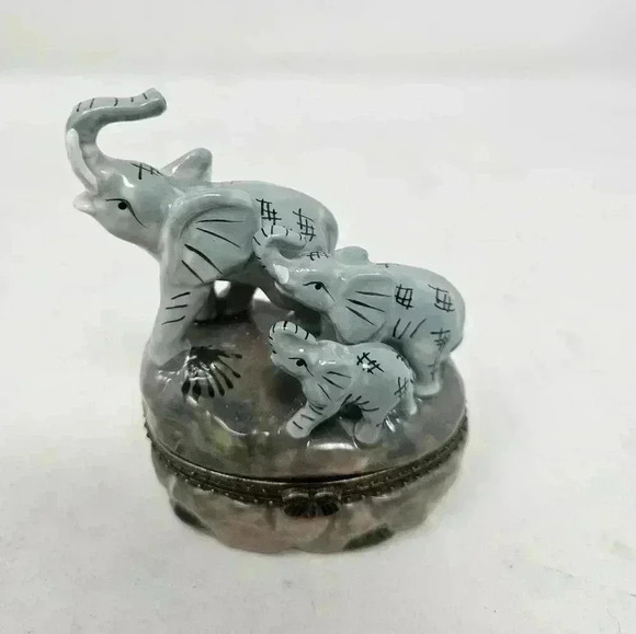Elephant trinket box - Picture 1 of 5